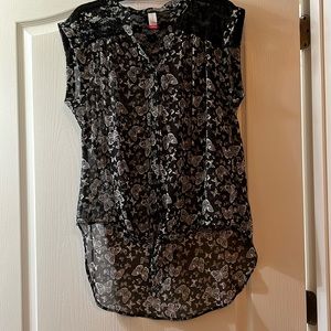 No Boundaries high low long shirt